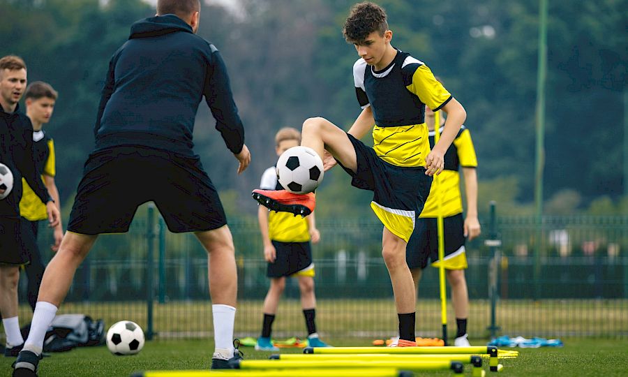 shutterstock_calcio.900x540.jpg