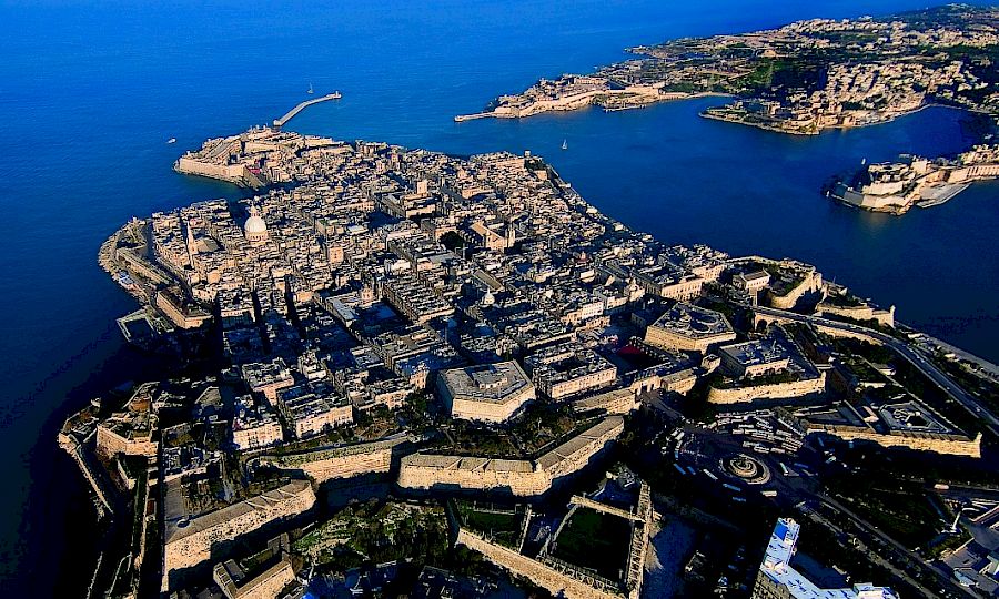 valletta_aerial_view_1-1.900x540.jpg