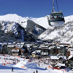 Offer Traditional town with 160km of skiing on its doorstep