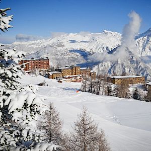 Offer 60kms of door step skiing