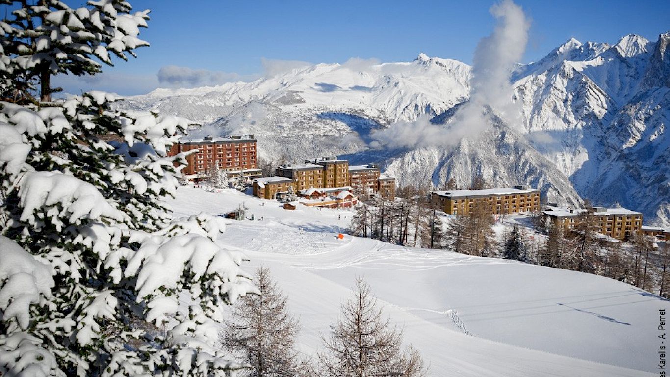 Gallery School Ski Trips to France - 06