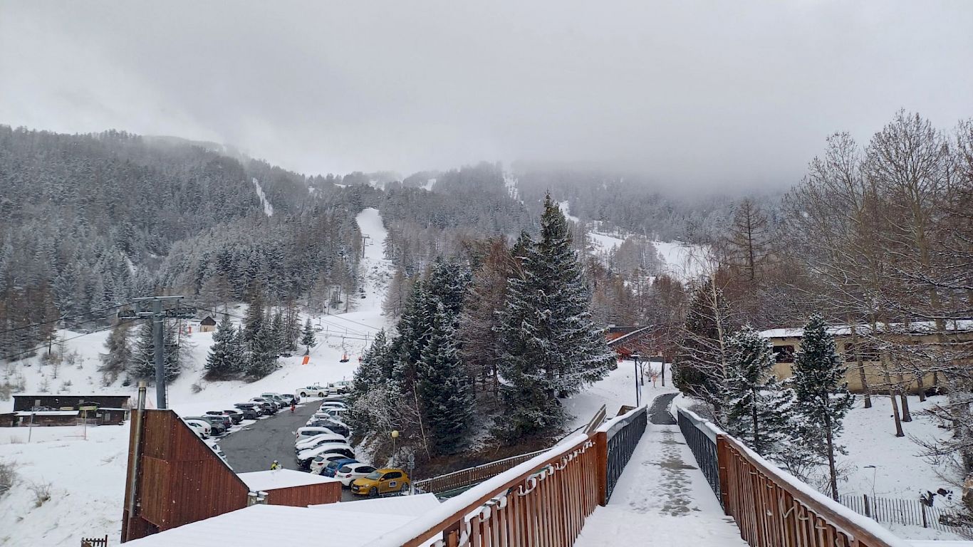 Gallery School Ski Trips to France - 05